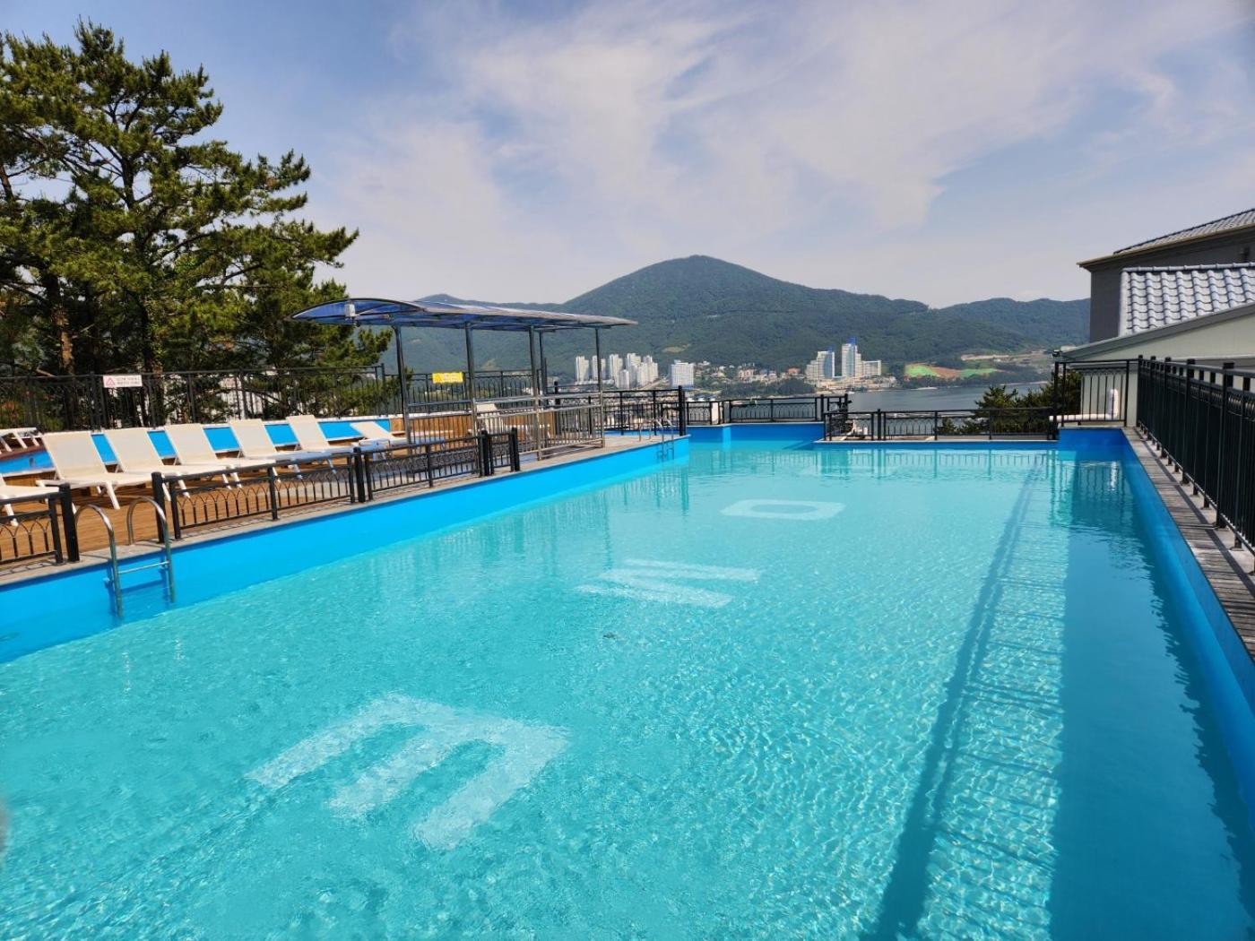 Dome Hotel Geoje Extérieur photo
